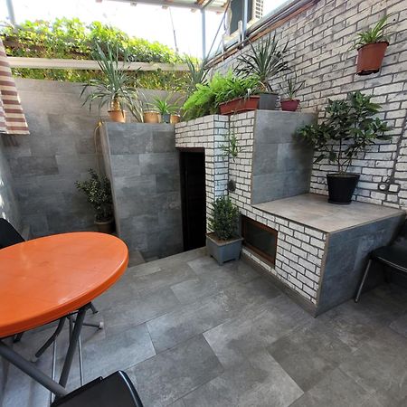 Дом 33 Возле Клиники Астхик Villa Ереван Екстериор снимка